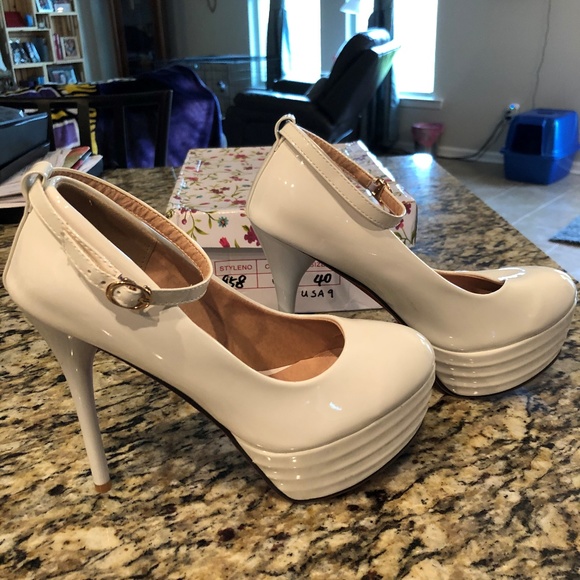 Stiletto Party Heels - Picture 5 of 6